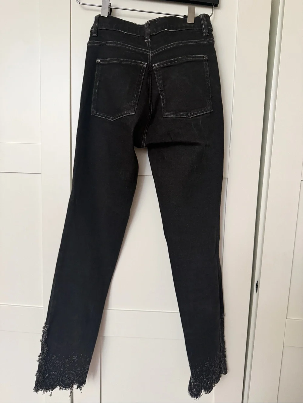 Chanel Black Women's Jeans with Lace Hem size 0 / 34 REVIEW DESCRIPTION!